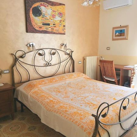 B&B Al Giardino Алгеро Екстериор снимка